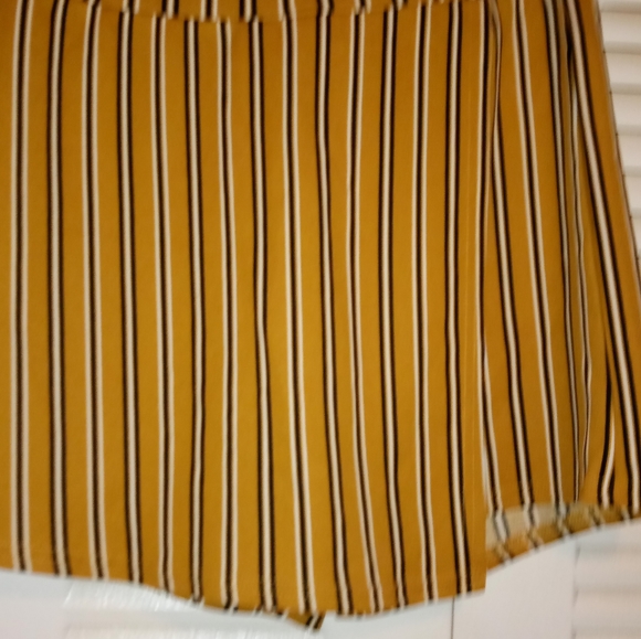 Yellow and Black Striped LEMITE Skort Set (M) - Picture 3 of 7